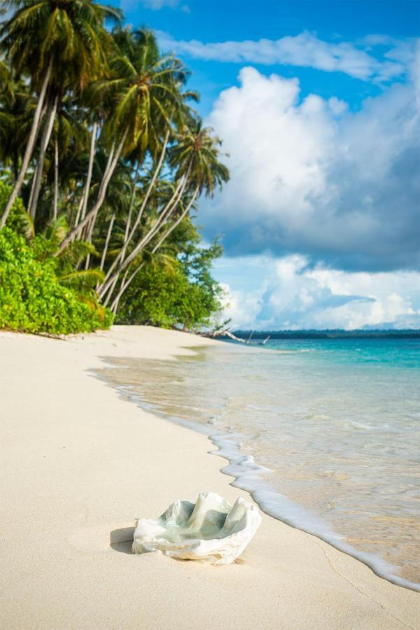 Pinang Island - Private Island Sea View Bungalows Singkil  外观 照片
