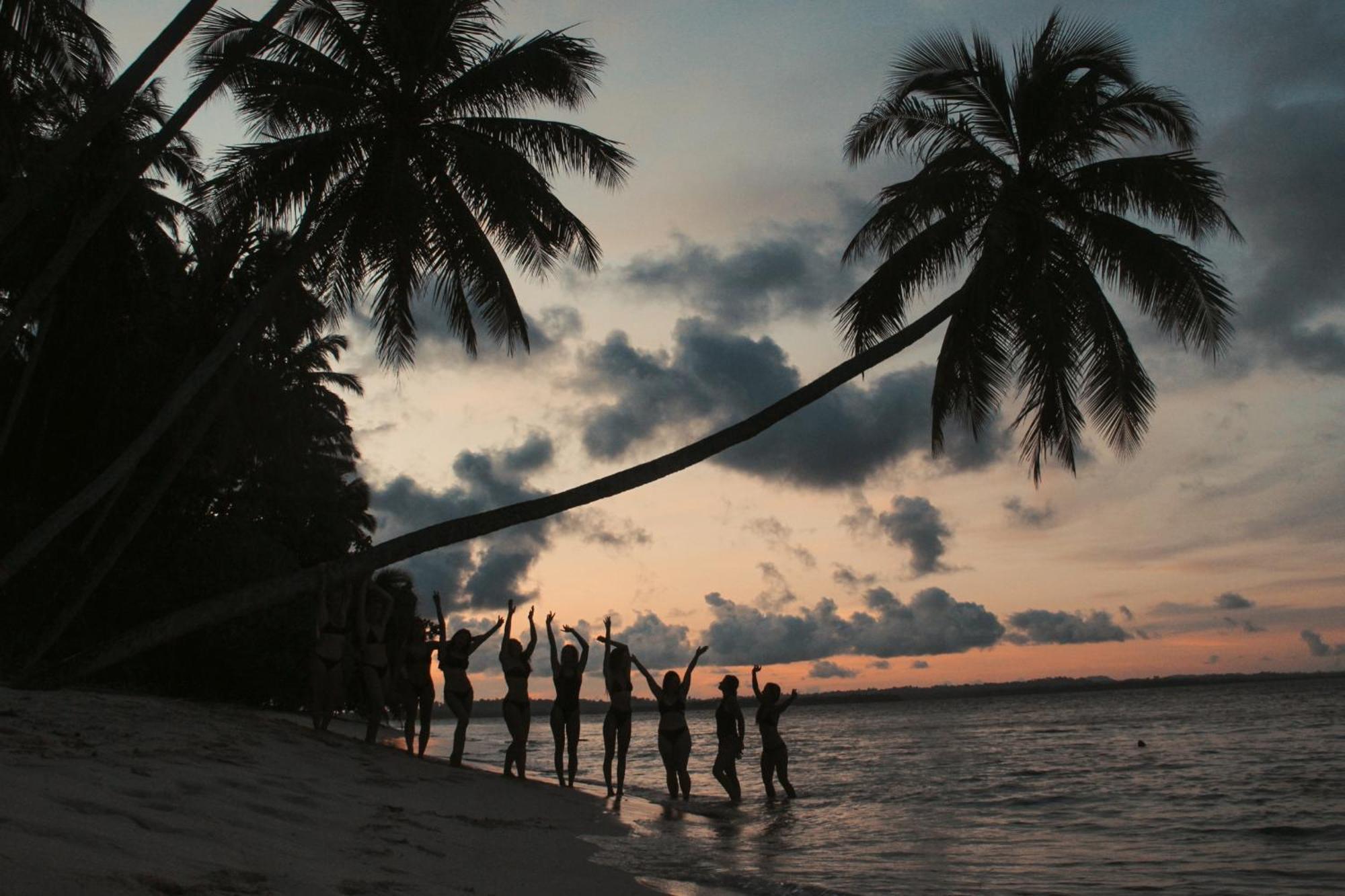 Pinang Island - Private Island Sea View Bungalows Singkil  外观 照片