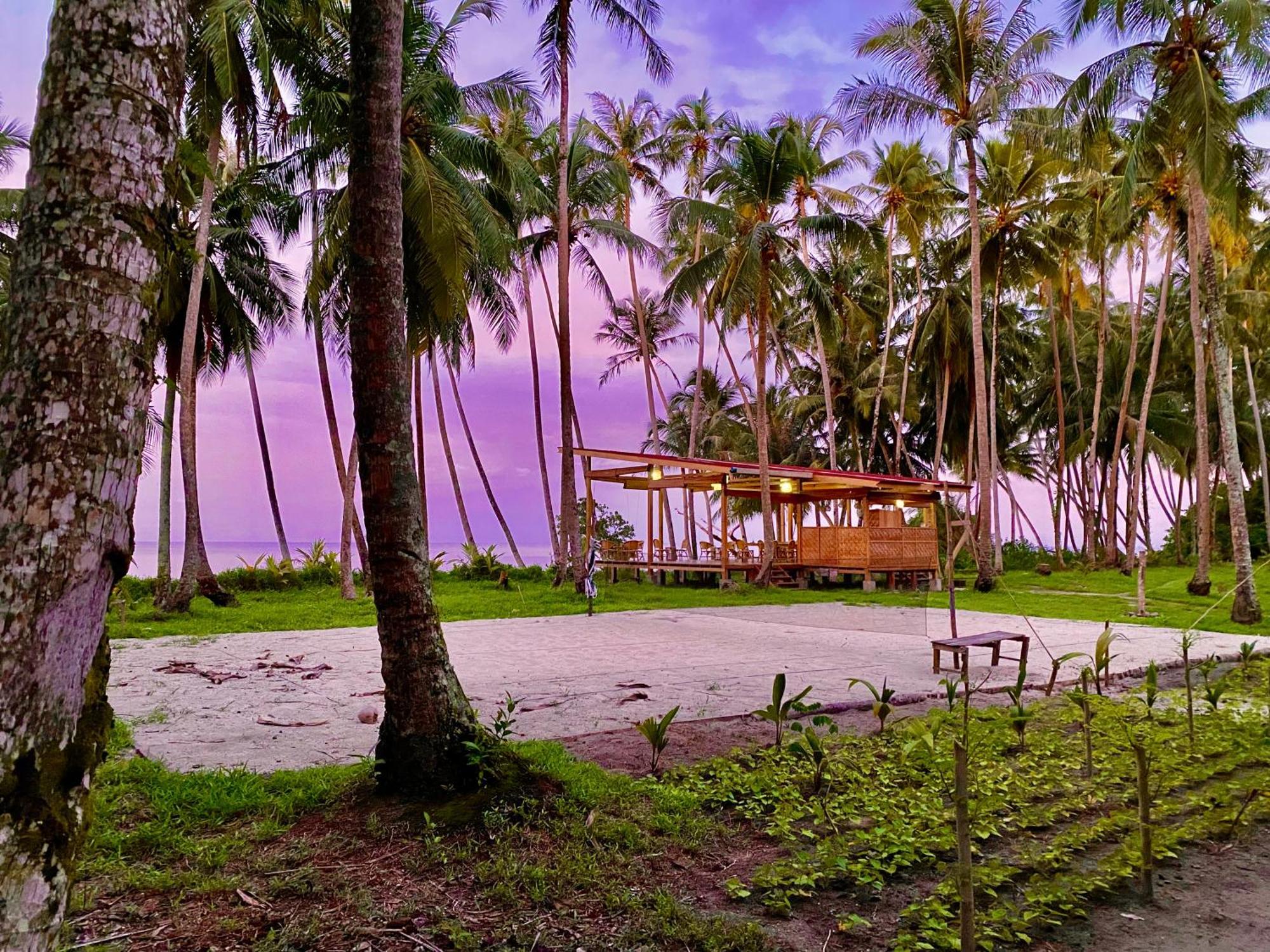 Pinang Island - Private Island Sea View Bungalows Singkil  外观 照片