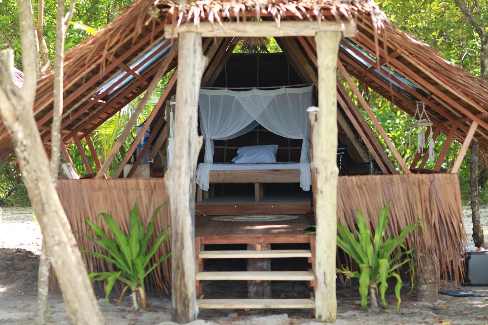 Pinang Island - Private Island Sea View Bungalows Singkil  外观 照片
