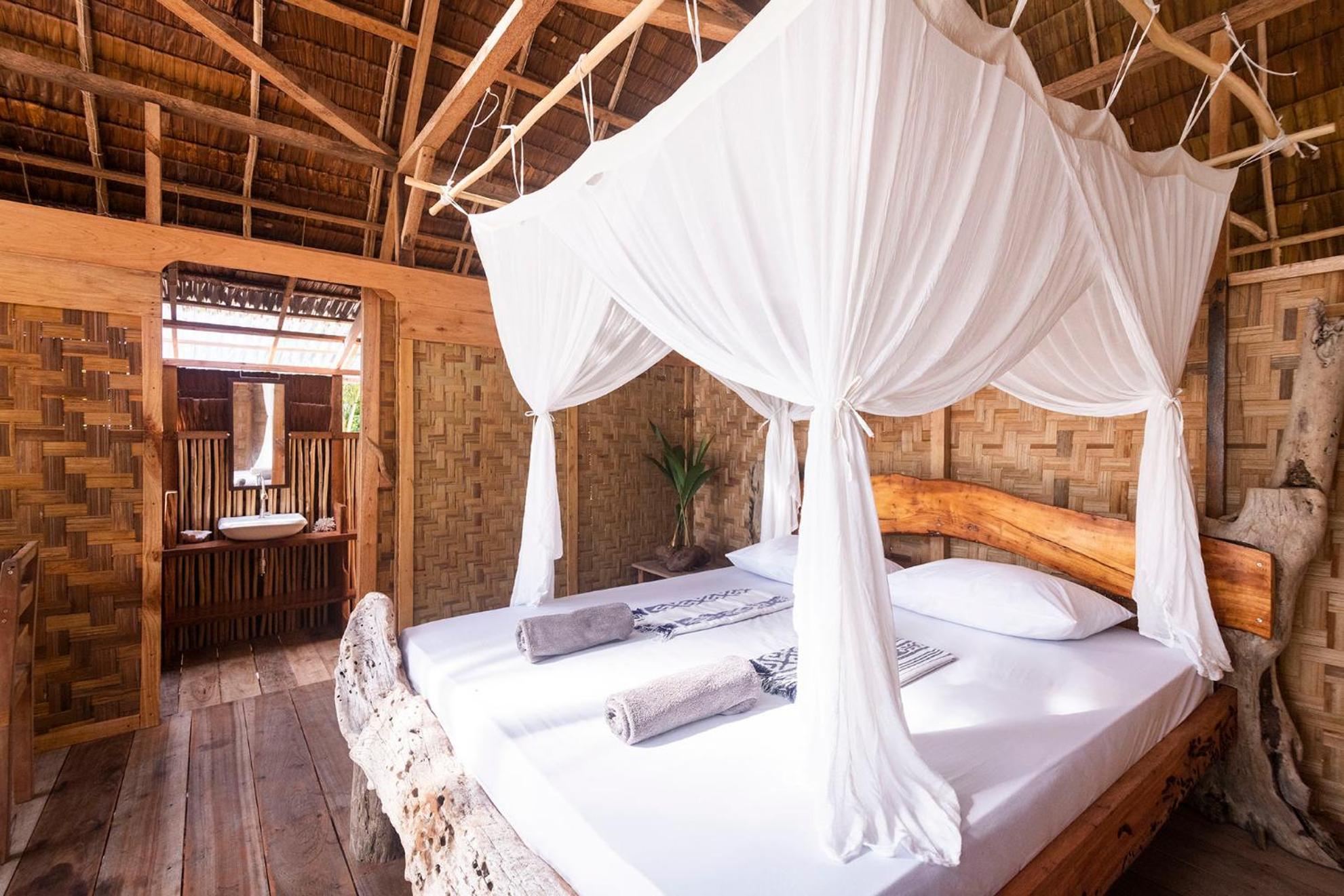 Pinang Island - Private Island Sea View Bungalows Singkil  外观 照片