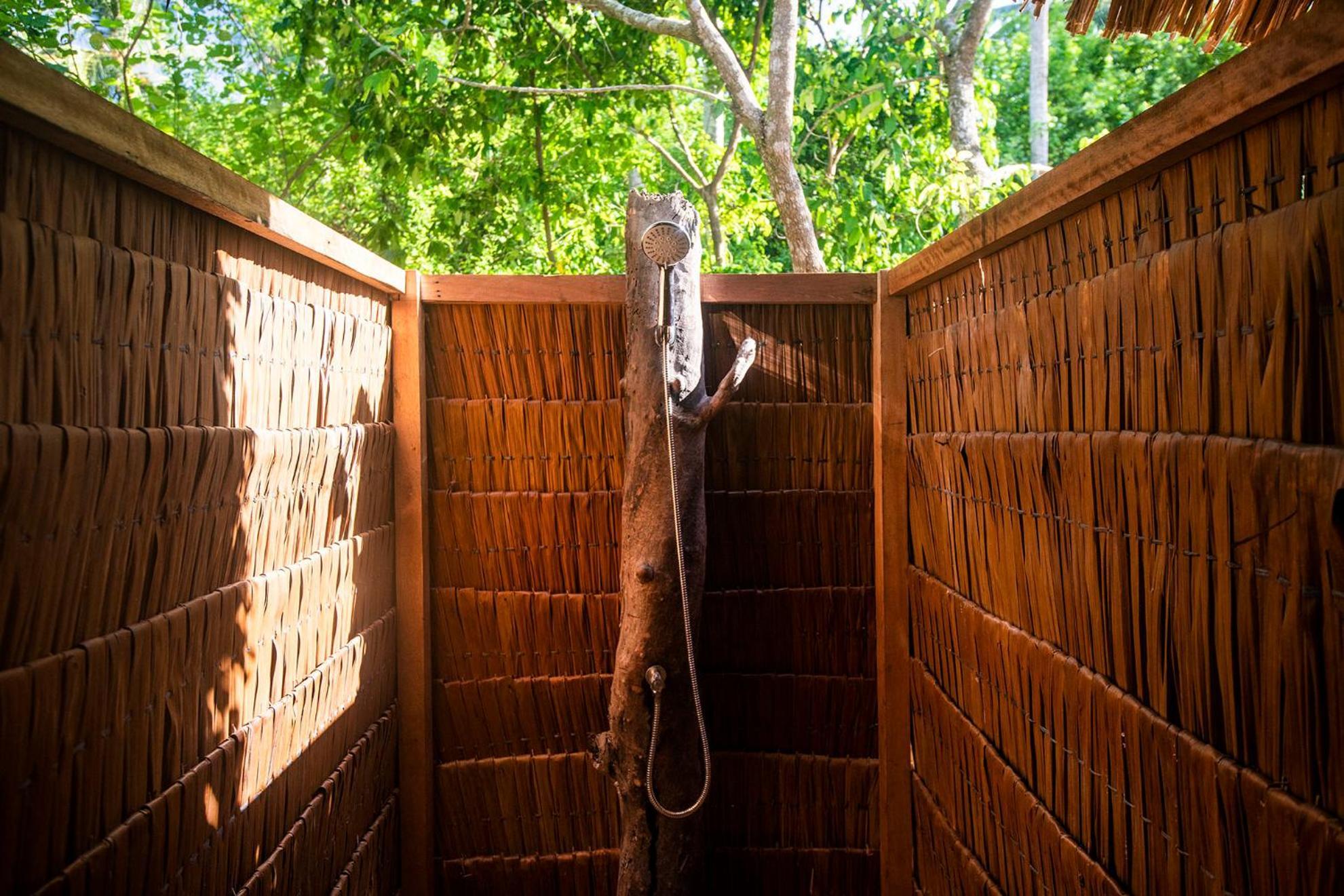 Pinang Island - Private Island Sea View Bungalows Singkil  客房 照片